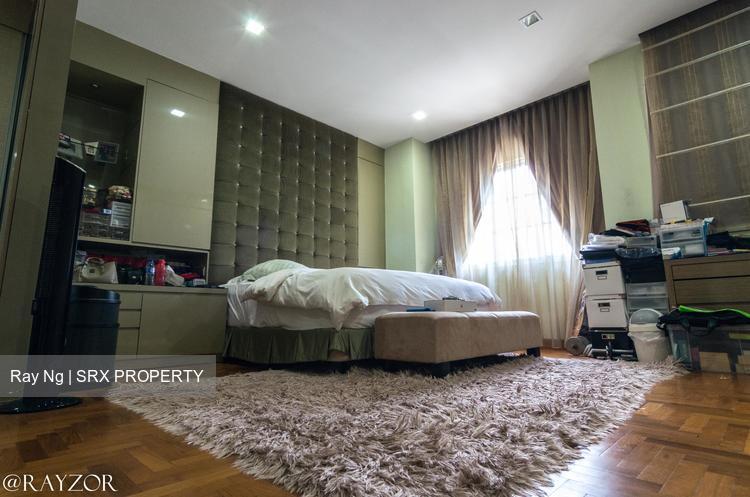 Kew Vale (D16), Terrace #163687172